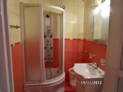 Baie moderna cu cada apartament vanzare Sector 5 Bucuresti